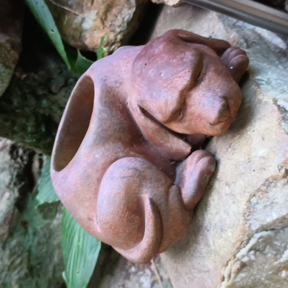 Dog Sleeping Heavy Planter Vintage w Drainage - Picture 10 of 10